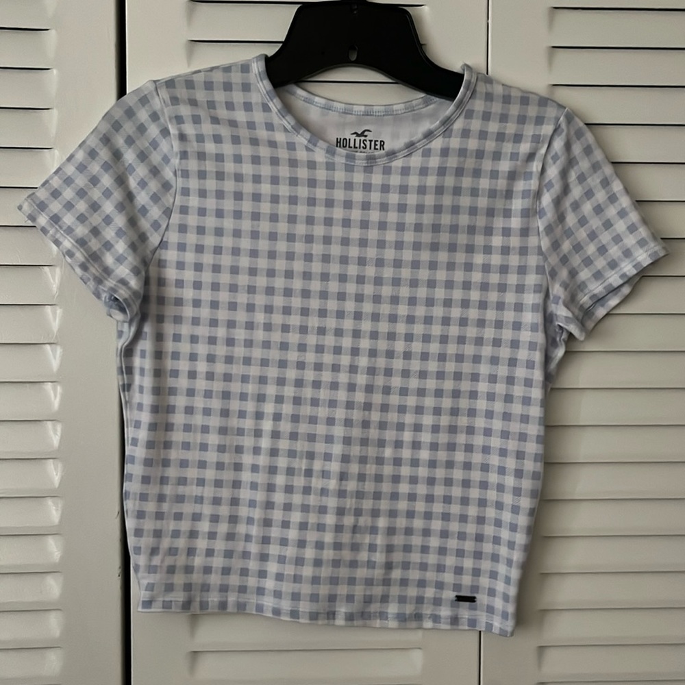 Hollister size m blue checkered baby tee